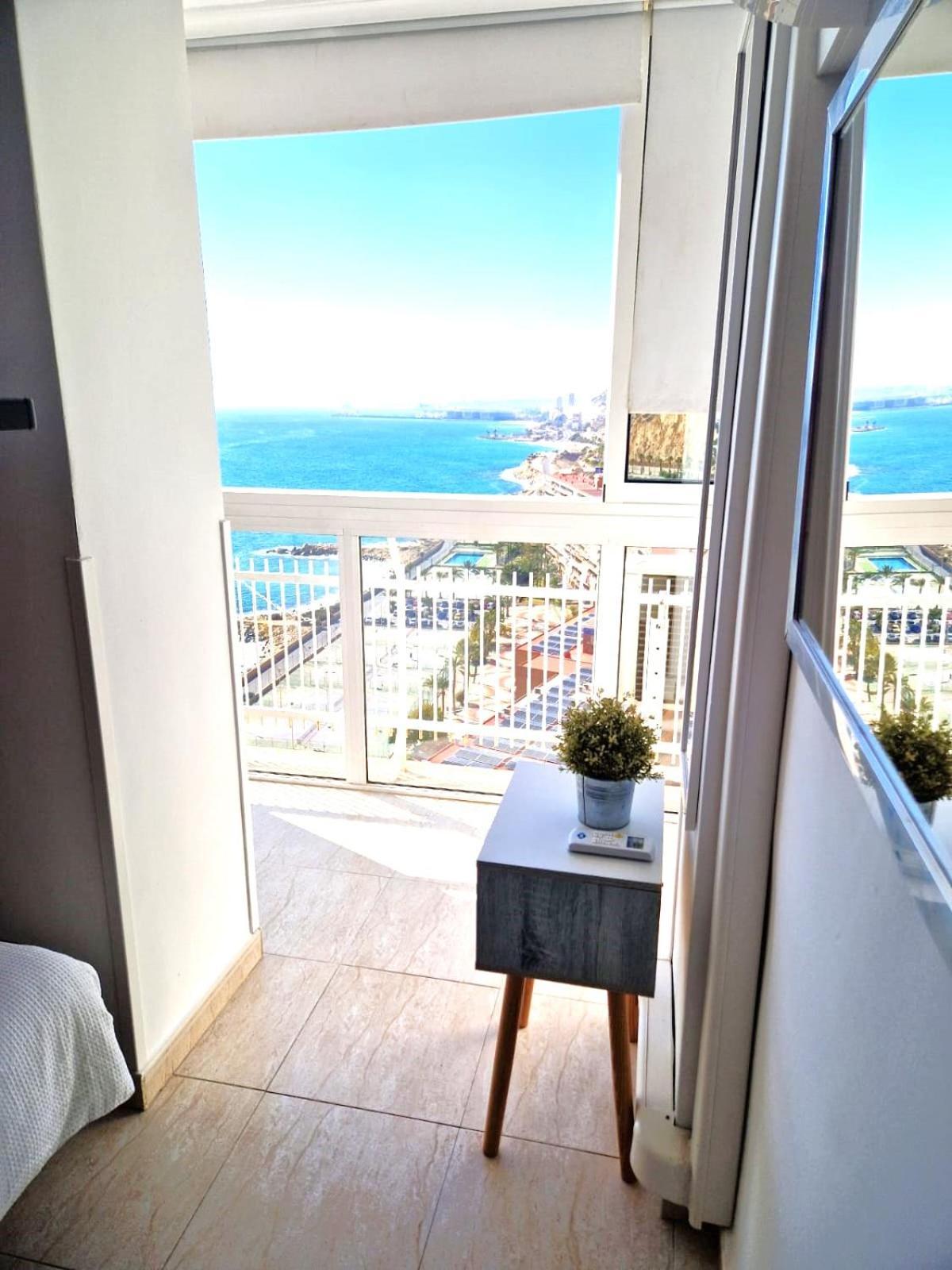 Vistas Al Mar. Gran Salon. Playa A 1 Minuto. Wifi Apartment Alicante Exterior foto